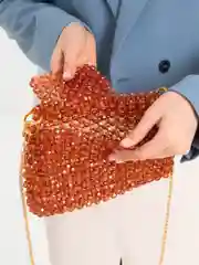 Тёмно-бордовый сумка женская из акриловых бусин / На цепочке / Через плечо / Ручная работа