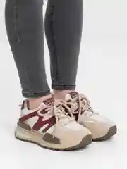 Багровый кроссовки женские