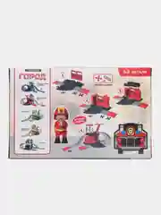 Красный парковка со спецтехникой