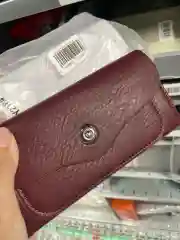 Багровый женский кошелек из экокожи на магните