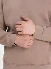 Бежевый мужской спортивный костюм на флисе