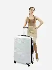 Белый чемодан на колесах, дорожный, пластиковый, с кодовым замком