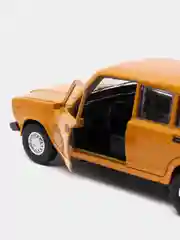 Желтый машина "ВАЗ-2107" 12 см, Технопарк, открываются передние двери и багажник, металл