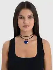 Синий чокер с сердцем на шнурке