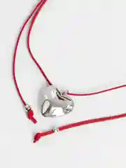 Алый чокер сердце на шнурке