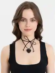 Черный чокер сердце на шнурке