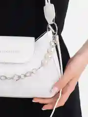 Белый женская сумка с цепочкой