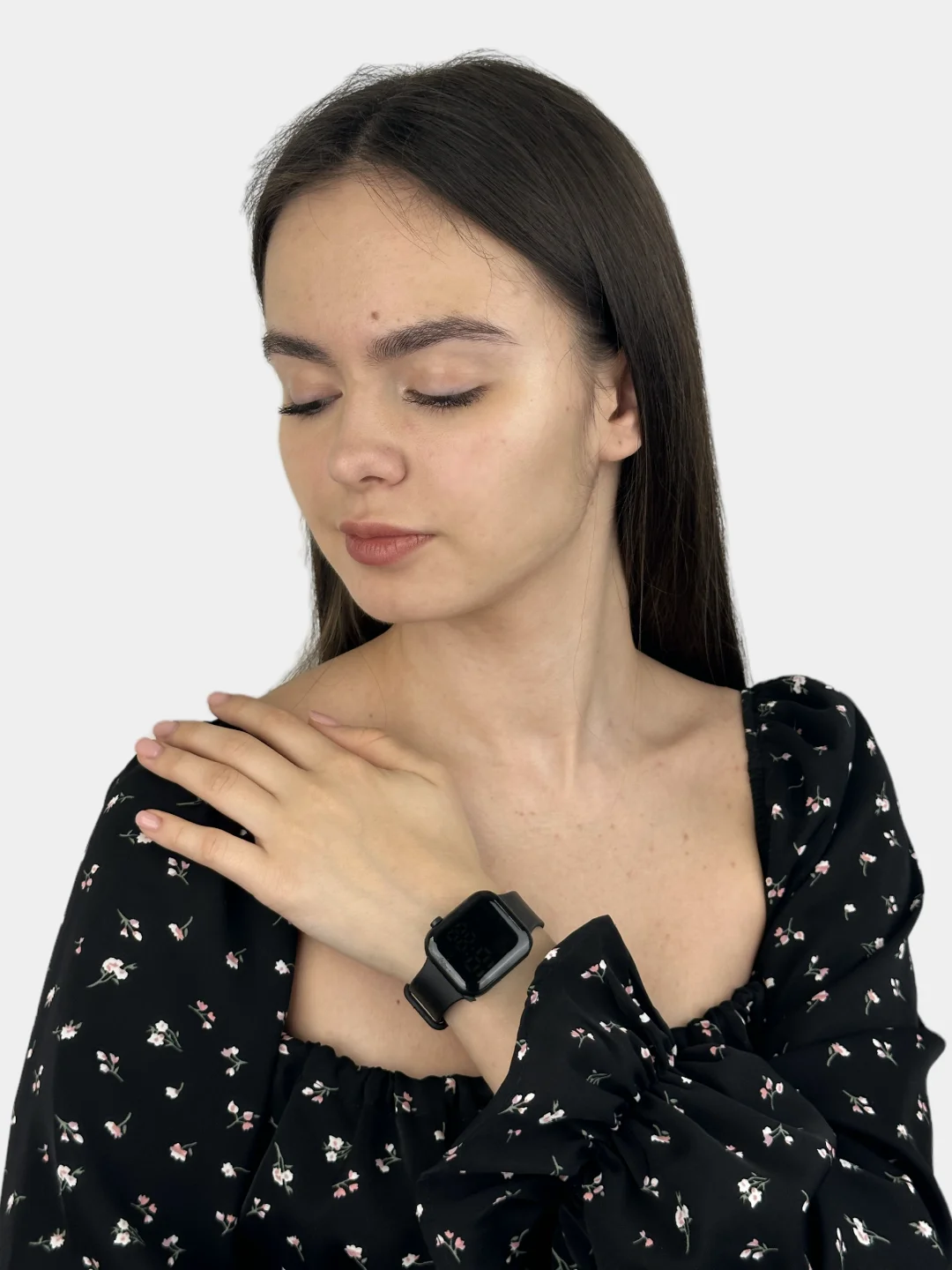 Белый часы электронные наручные женские мужские на Новый год