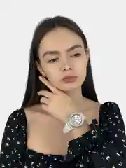 Белый часы наручные женские на Новый год