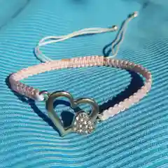 Конфетный плетеный браслет