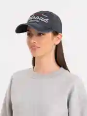 Бейсболка женская с надписью RETROAD
