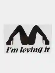 Черный наклейка  на авто "I am loving it"