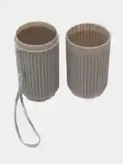 Серый футляр для зубной щетки и пасты