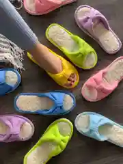 Тапочки домашние женские открытые с меховой стелькой из шерпы на широкую ногу