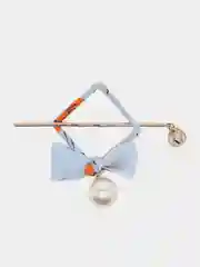 Белый заколка
