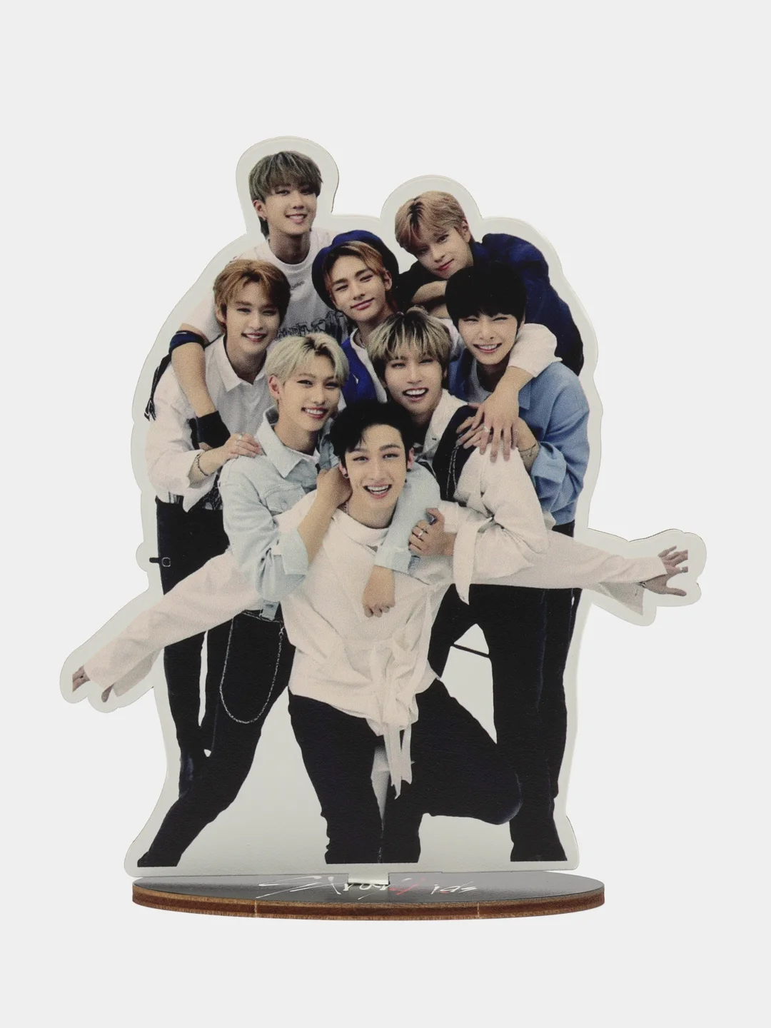Желтый фигурка k-pop  Stray kids из дерева
