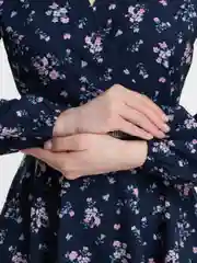 Платье женское в цветочек с поясом