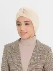 Бежевый тюрбан женский