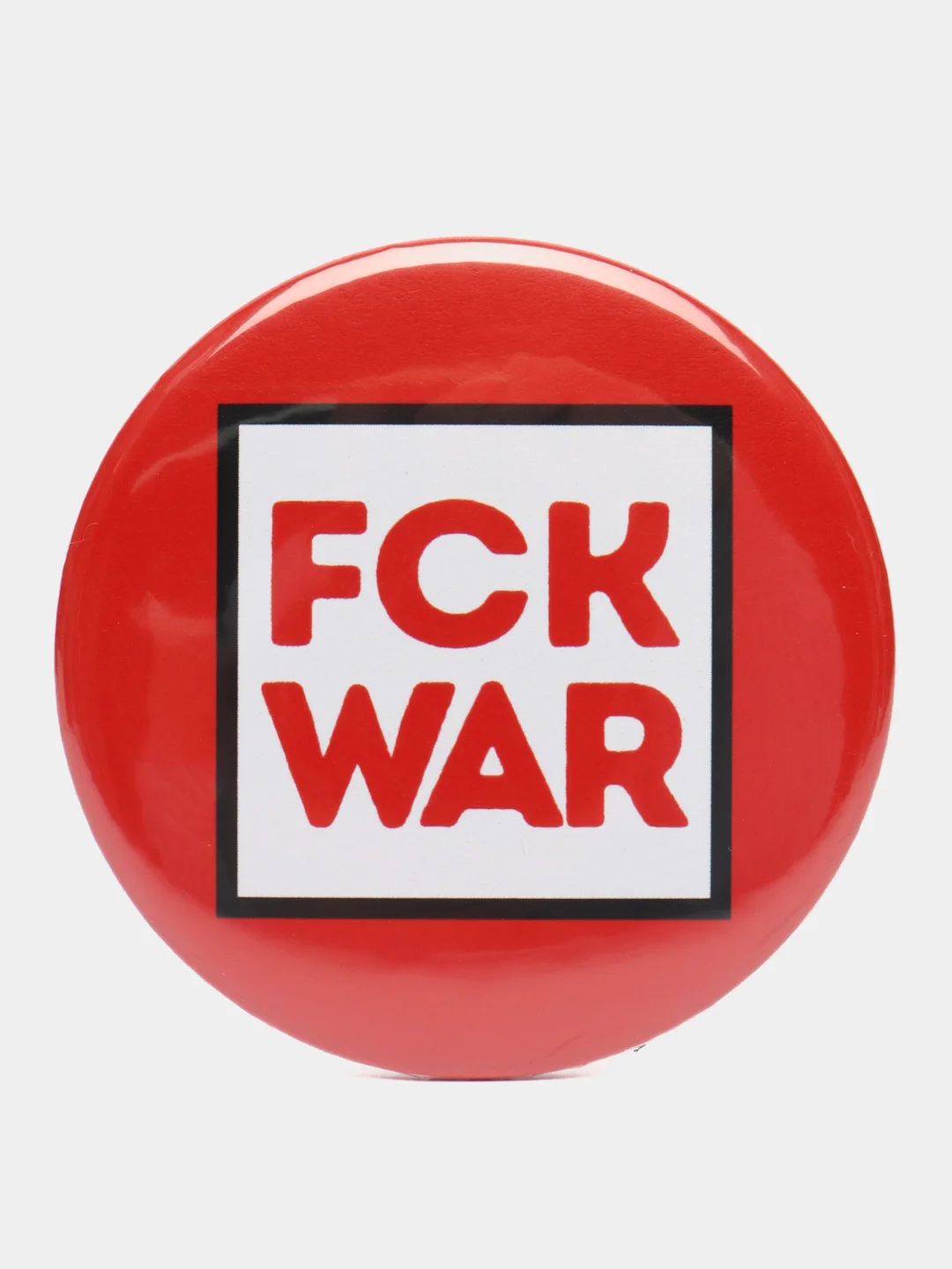 Красный значок "FCK war" из серии "Говорящий квадарт", 56 мм