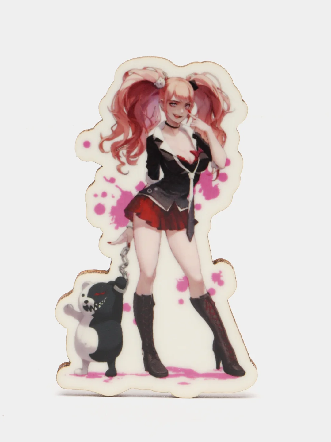 Розовый значок деревянный по аниме "Данганронпа / Danganronpa"