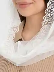 Белый церковный женский платок