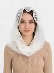 Белый церковный женский платок
