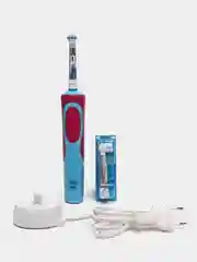 Электрическая зубная щетка Braun Vitality Frozen II 2насадки
