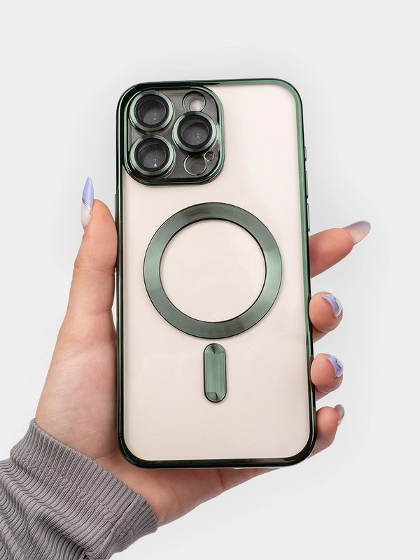 Противоударный чехол на iPhone 15 ProMax