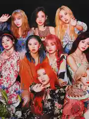 Зеленый плакат кпоп TWICE, k-pop, Твайс, постер