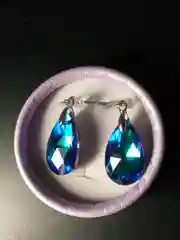 Женские изящные серьги