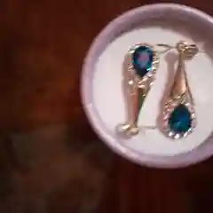 Женские стильные серьги