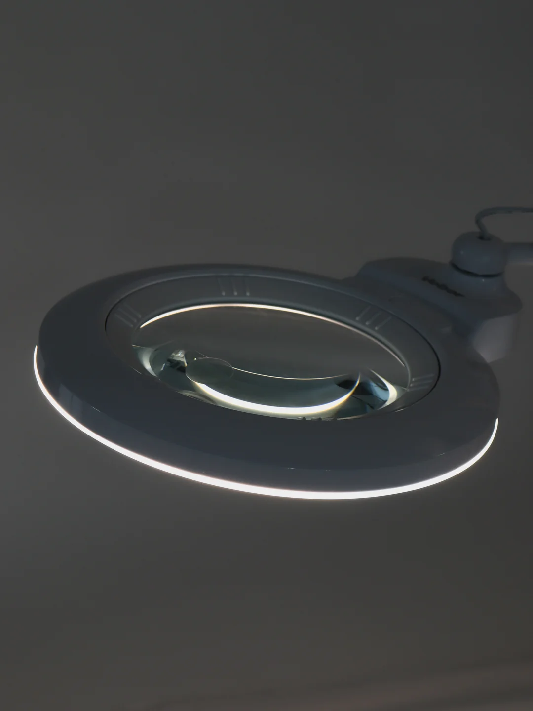 Лупа-лампа Veber 8608D LED Bi-color со сменными линзами