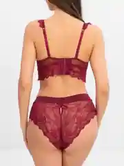 Красный комплект нижнего белья кружевное