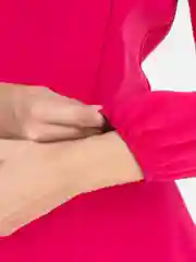 Вишнёвый платье женское с перьями на рукавах