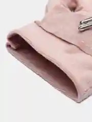 Розовый худи на КПП