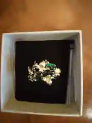 Женское изысканное кольцо