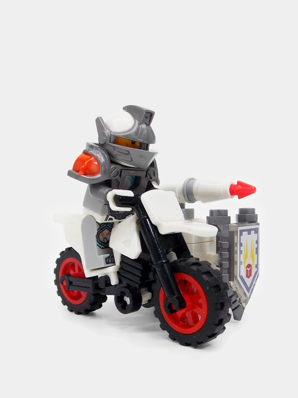 Конструктор "Рыцари на мотоциклах", фигурка в комплекте, совместимо с Лего (LEGO)