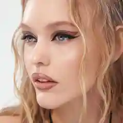 Блеск для увеличения объема губ Volume shot Influence Beauty, тон 02