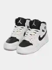 Молочный кроссовки женские высокие Nike, Air Jordan