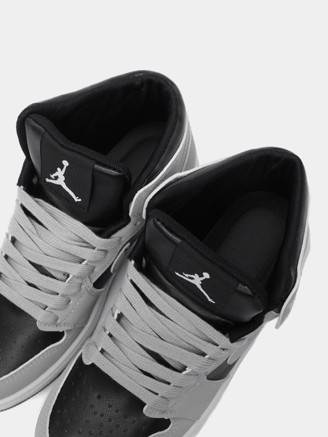 Серый кроссовки женские высокие Nike, Air Jordan