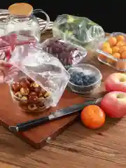 Прозрачный крышка пакет на резинке 100шт для хранения продуктов. Чехол шапочки для тарелок, посуды