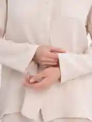 Бежевый костюм с шортами женский из муслина