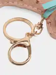 Бежевый брелок с карабином "Щенок с бантом", кожзам, 12 см