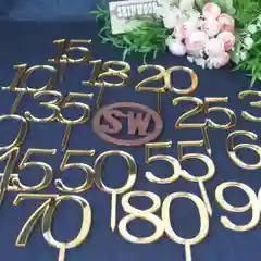 Золотой топпер #Т61 Цифра 1, 2, 3, 4, 5, 6, 7, 8, 9, 0, 18, 20, 25, 30, 35, 50, 55 для торта акрил