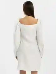 Белый платье женское футляр с длинным рукавом