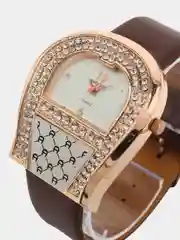 Часы со стразами