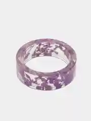 Кольцо из смолы с настоящими цветами внутри