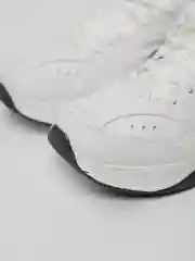 Белый женские кроссовки с логотипом Nike m2k tekno