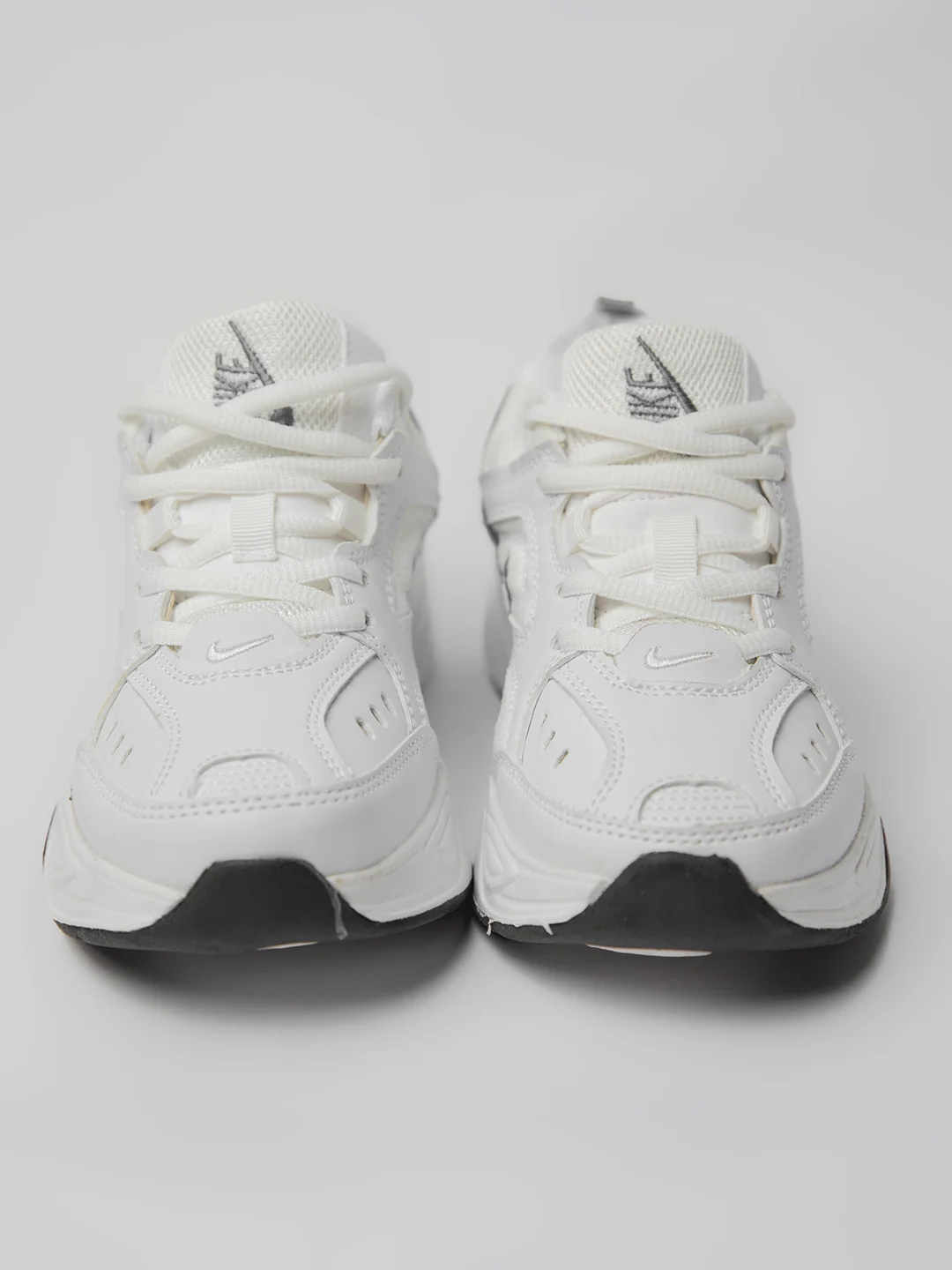Белый женские кроссовки с логотипом Nike m2k tekno
