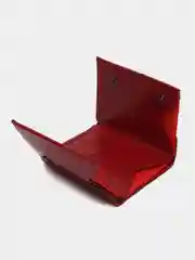 Красный кошелек